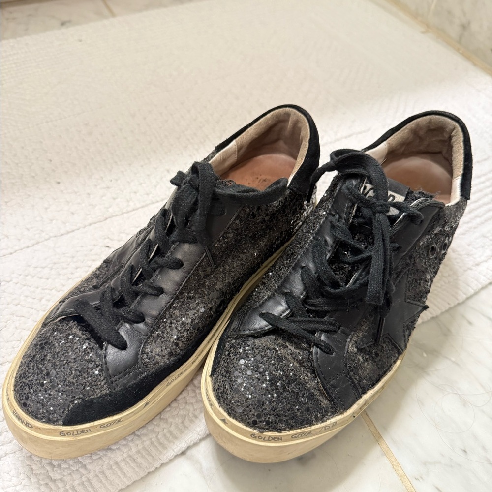 Golden Goose Black Sneakers Casual Low-Top